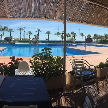 De Lujo Junto A La Playa Totalmente Equipado Apartamento